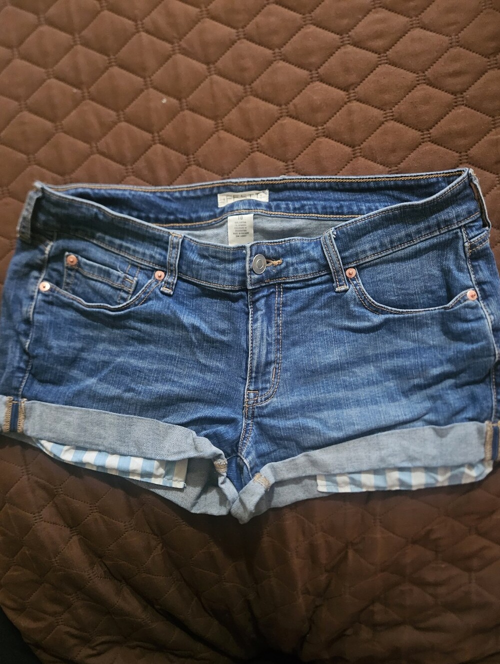 NWOT Torrid Festi 2.5" Low-Rise Relaxed Denim Shorts - Picture 6 of 8